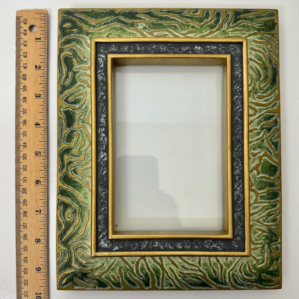 Frame by Teragrafics